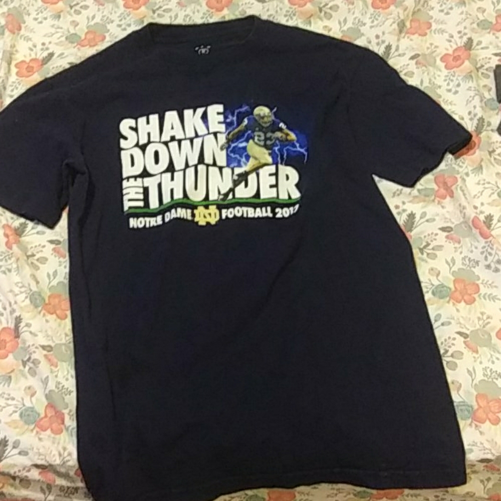 T-shirt blue